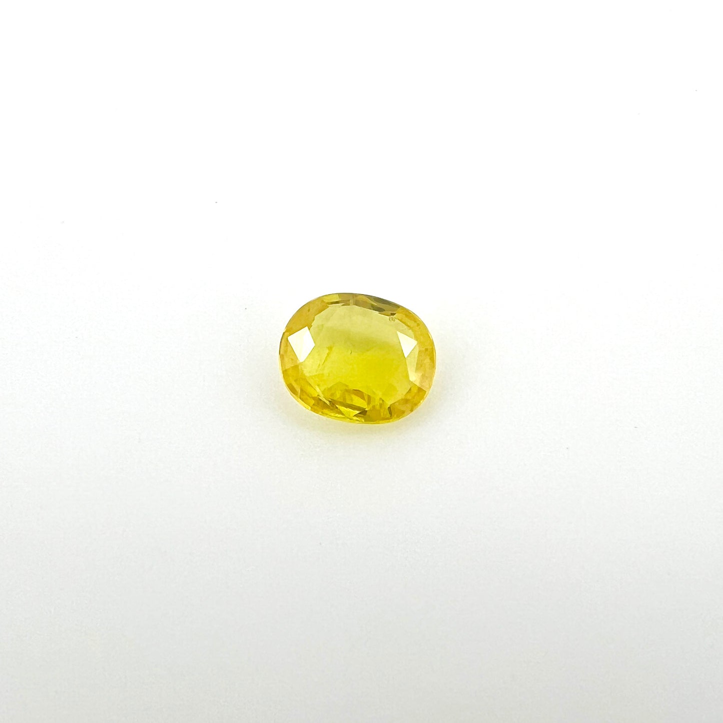 イエローサファイア 0.940ct