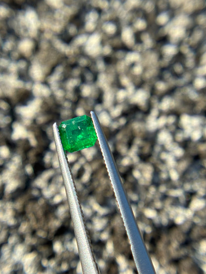 Emerald 0.285 ct