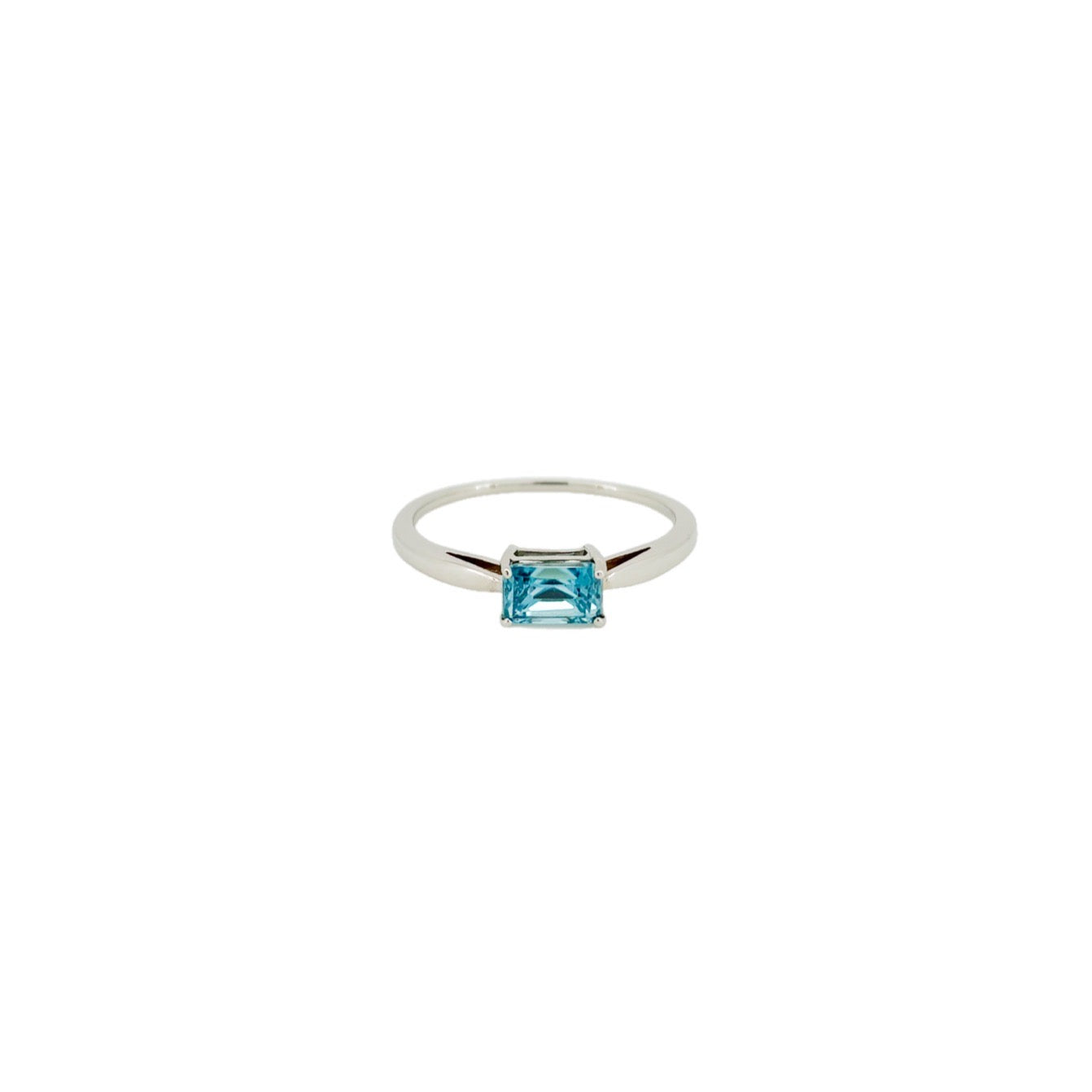 ラタナキリ産ブルージルコン 1.55ct Pt900リング