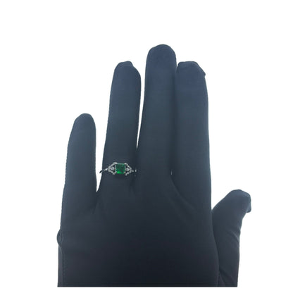 スワート産エメラルド 0.57ct Pt900リング