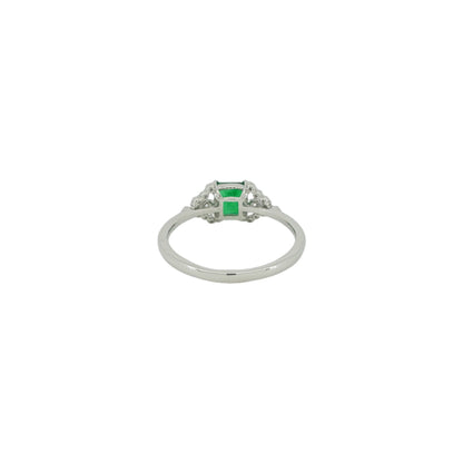 スワート産エメラルド 0.57ct Pt900リング