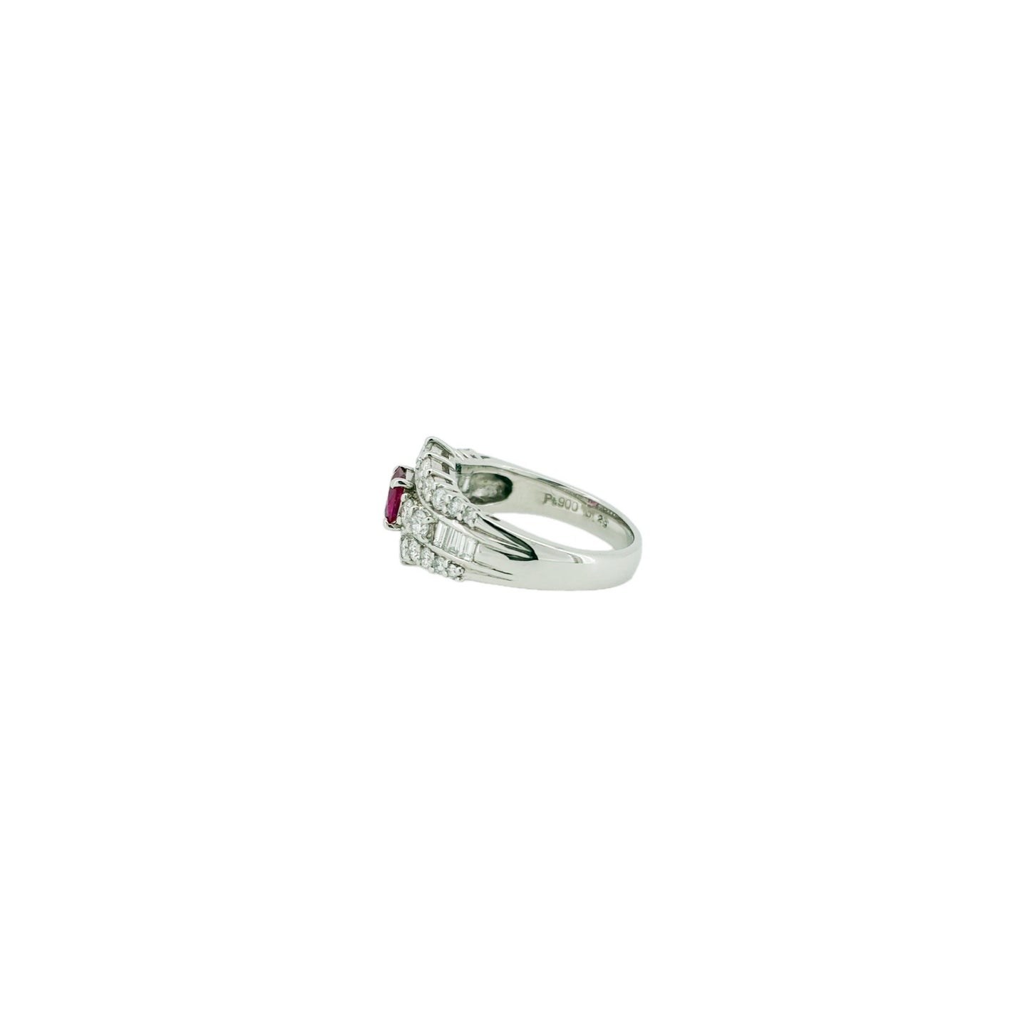 アメリカ産レッドベリル0.29ct Pt900リング