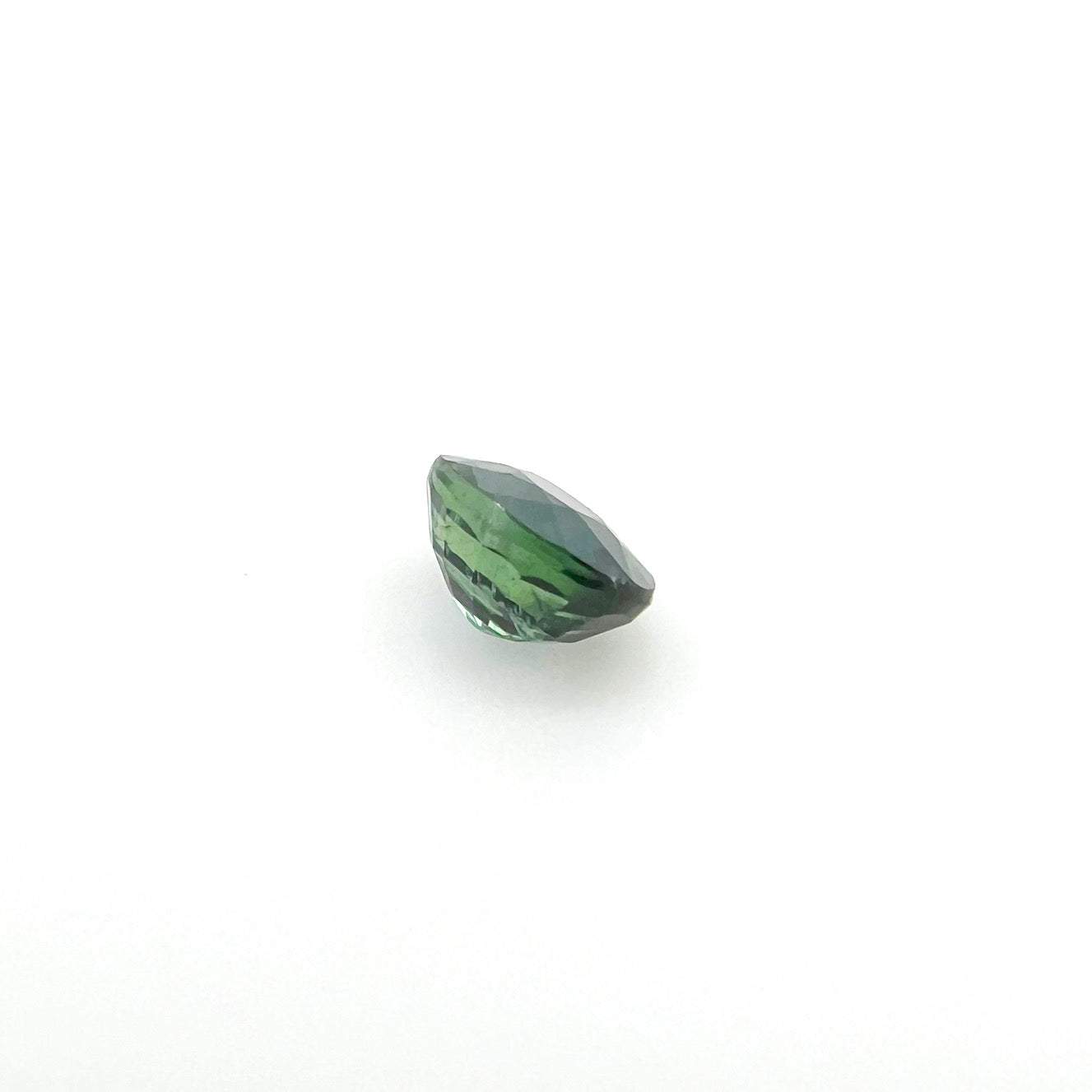 非加熱ブルーグリーンサファイア 0.685ct