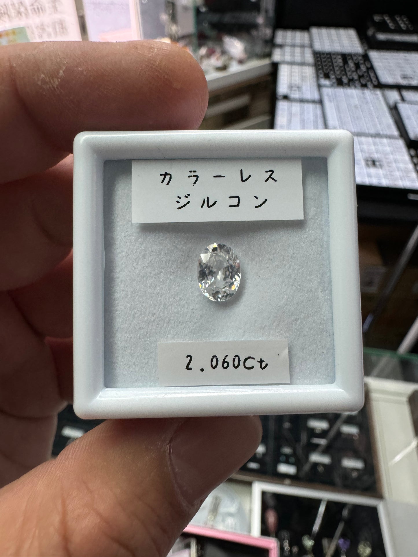 カラーレスジルコン2ct