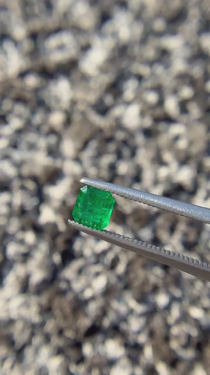 Emerald 0.285 ct